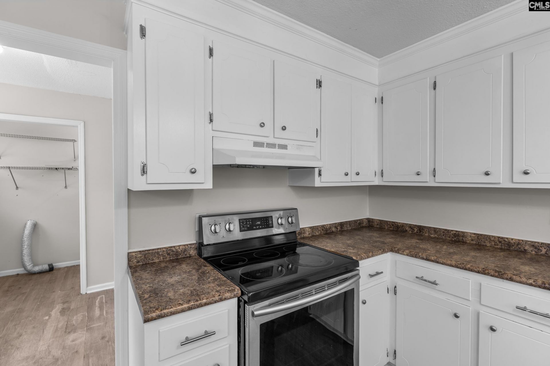 204 Oakwood Drive  Photo 13