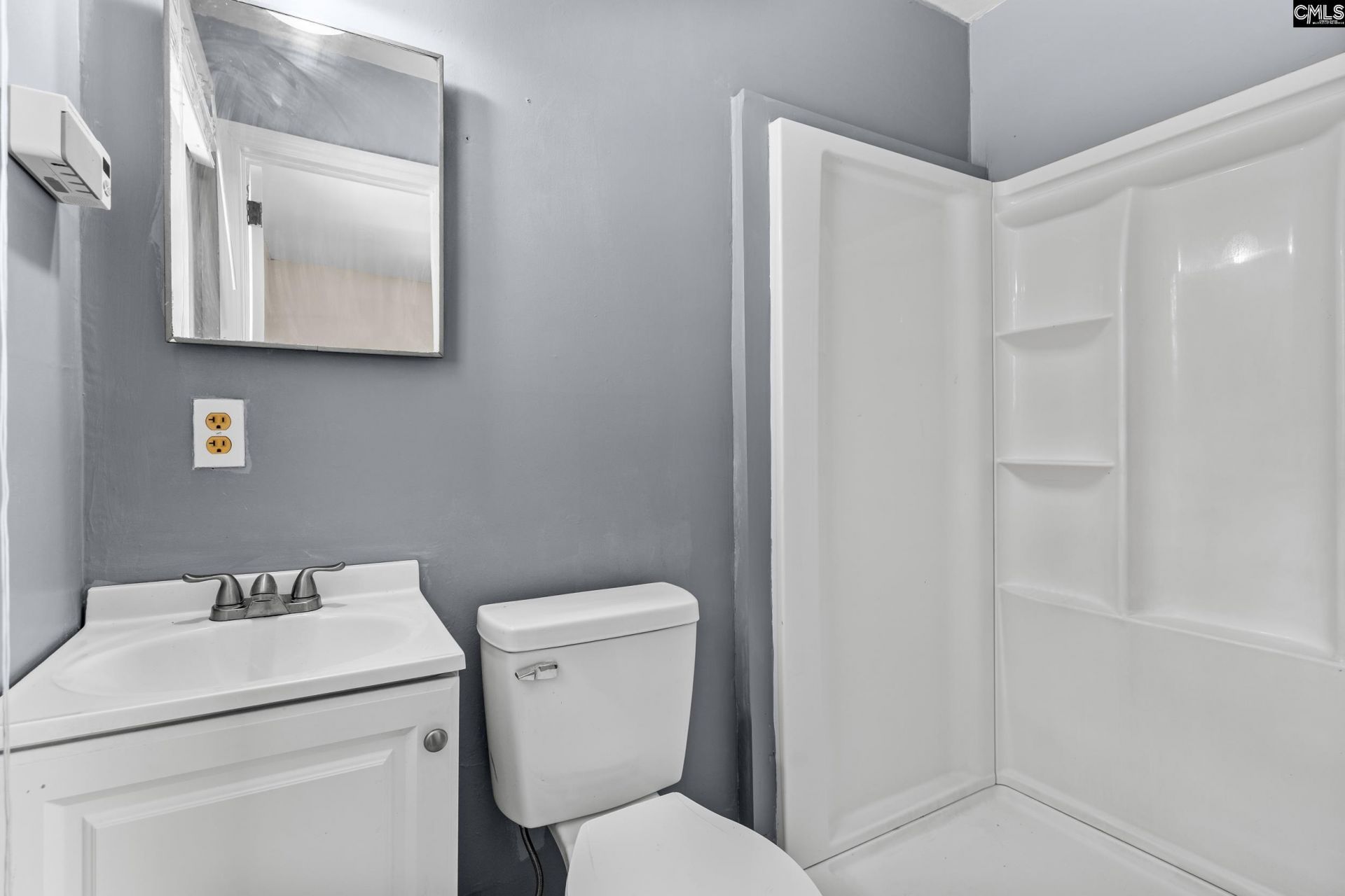 204 Oakwood Drive  Photo 18