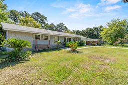 204 Oakwood Drive  photo 4