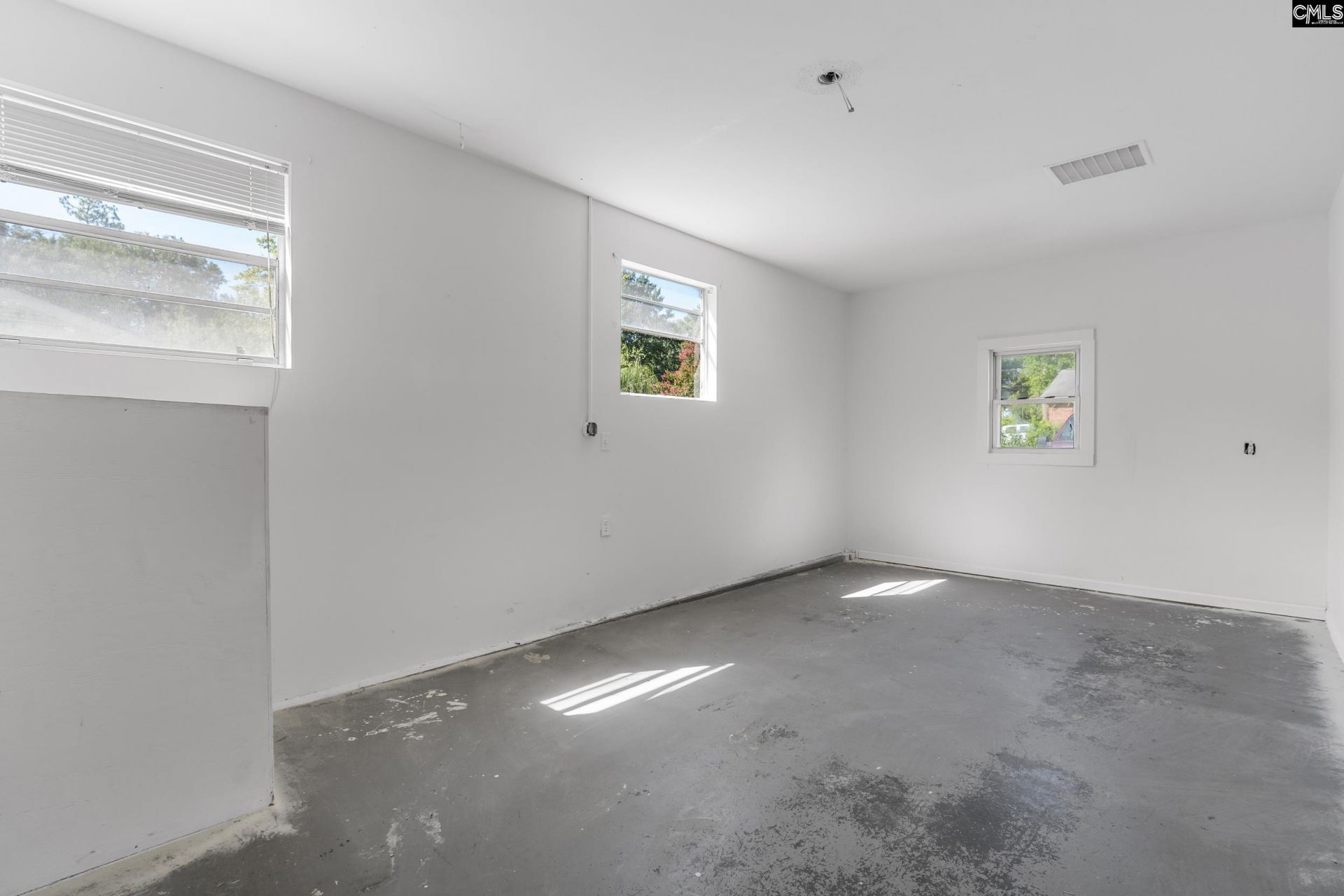 204 Oakwood Drive  Photo 20