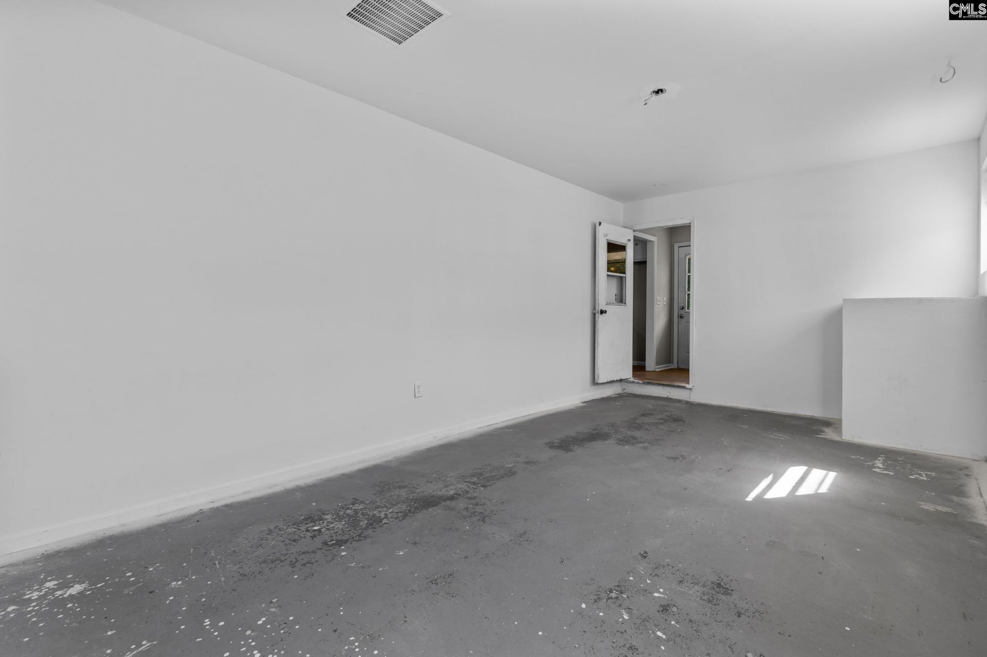 204 Oakwood Drive  Photo 21