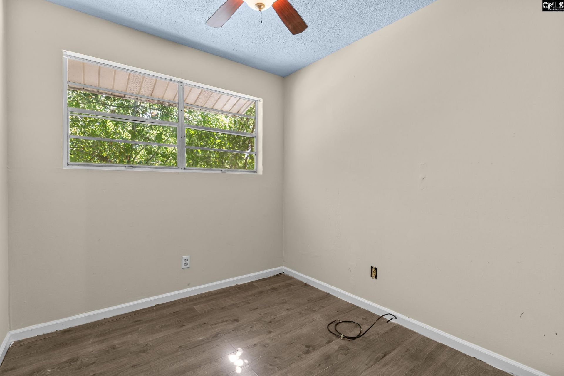 204 Oakwood Drive  Photo 22