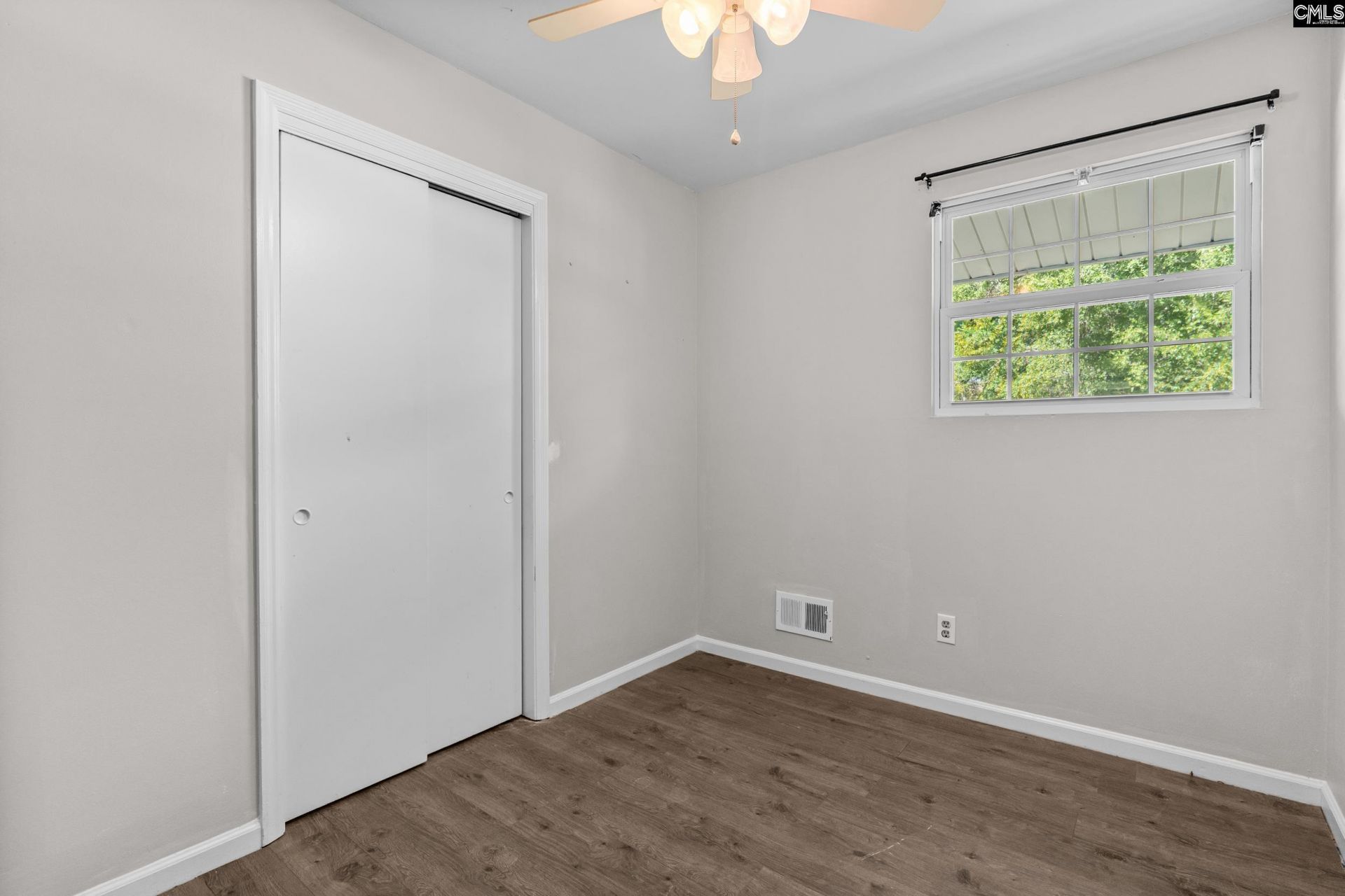 204 Oakwood Drive  Photo 24