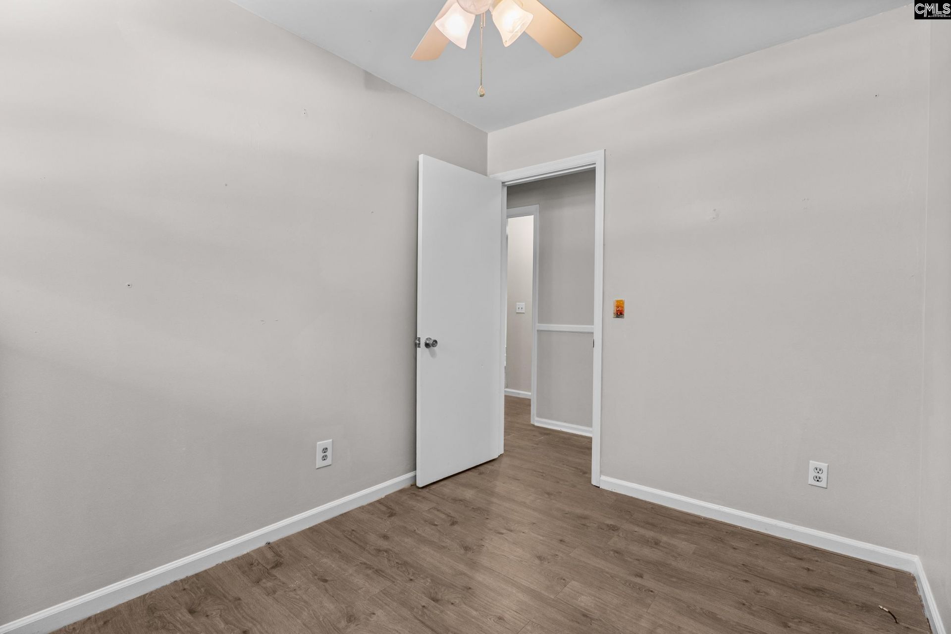204 Oakwood Drive  Photo 25