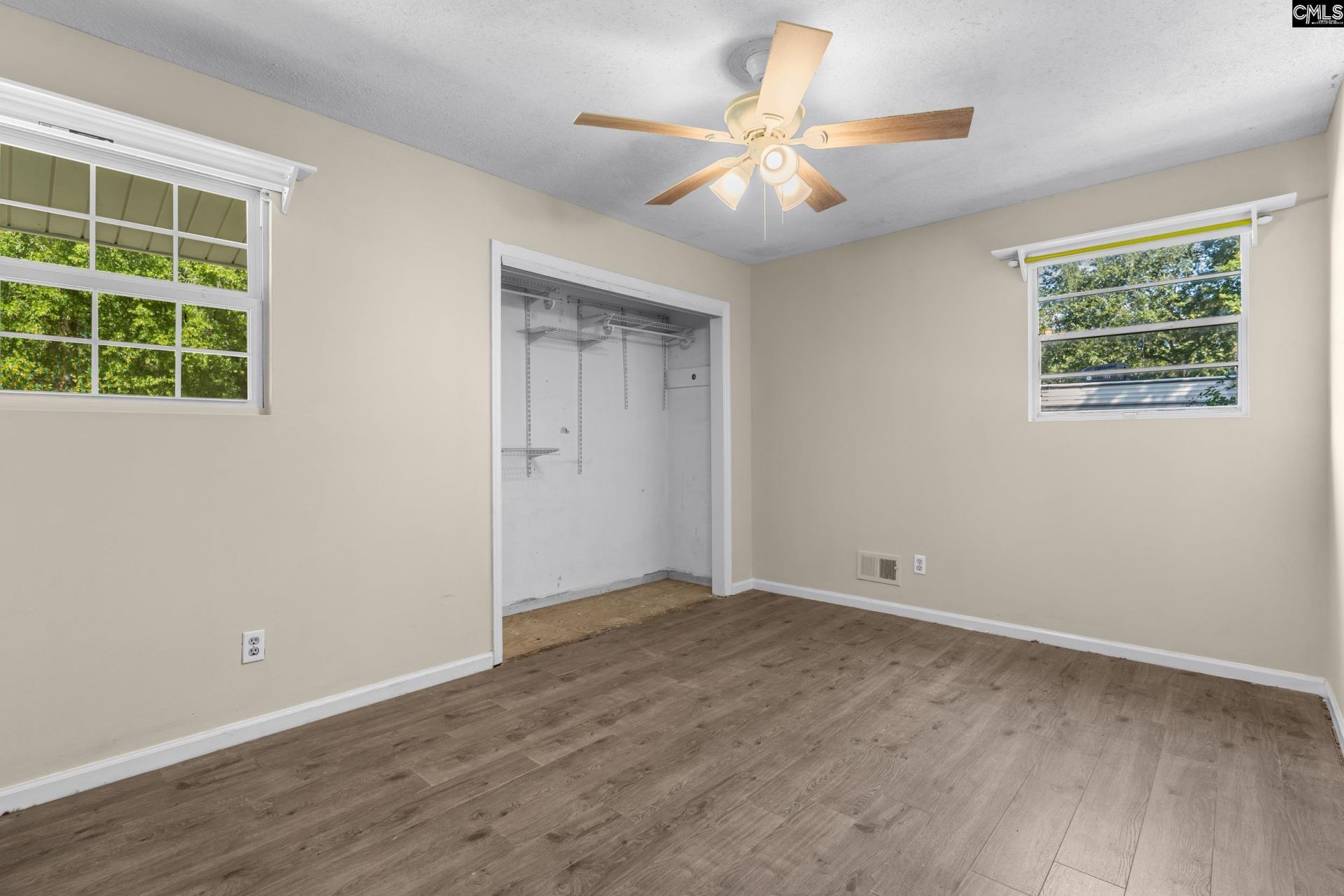 204 Oakwood Drive  Photo 26
