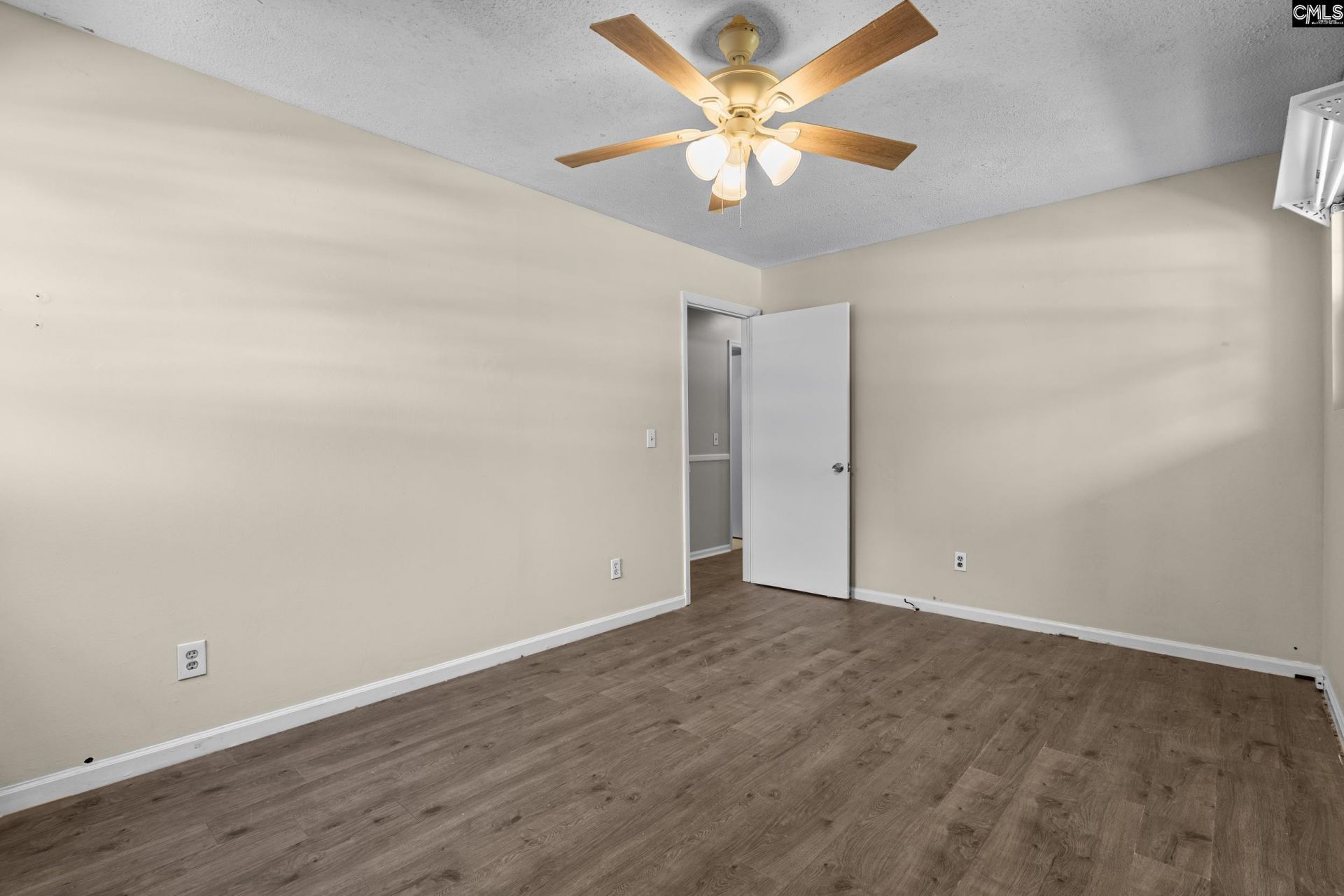 204 Oakwood Drive  Photo 27