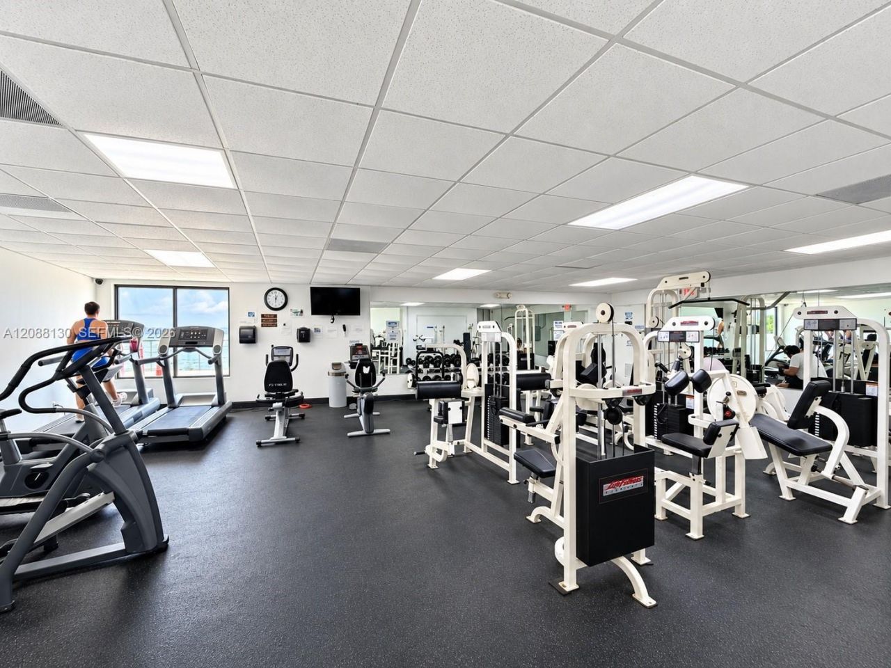 3725 S Ocean Dr, Unit 1402, Hollywood, FL 33019 Photo