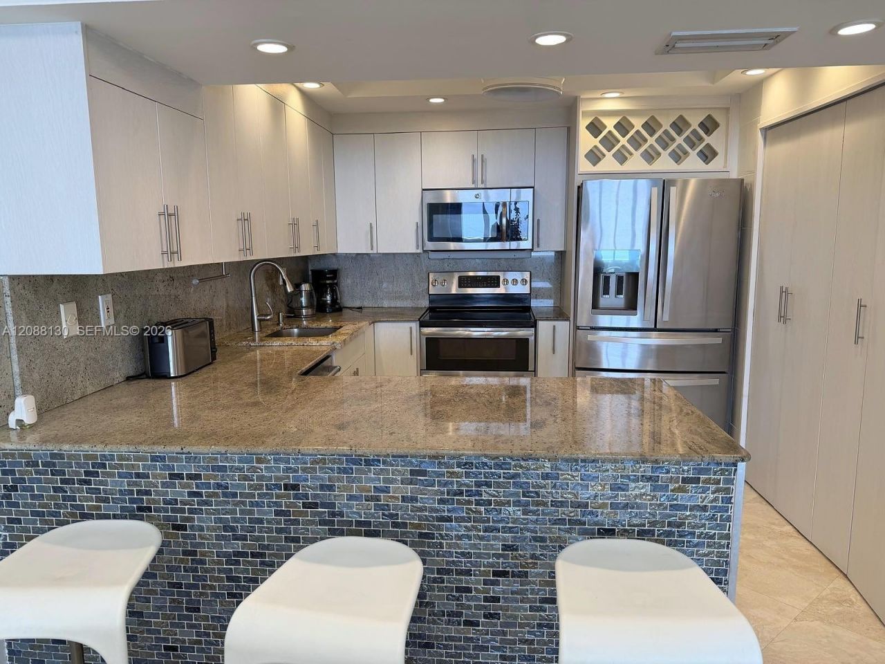 3725 S Ocean Dr, Unit 1402, Hollywood, FL 33019 Photo