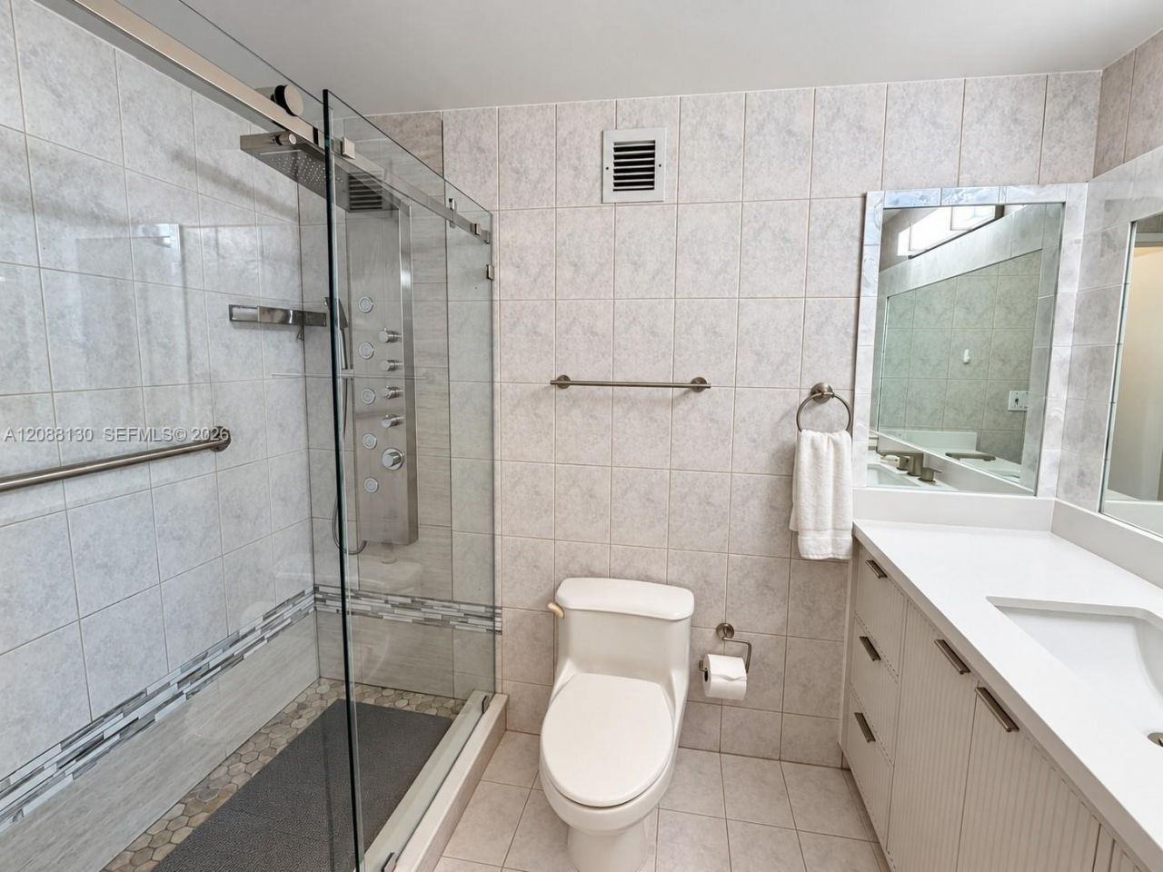 3725 S Ocean Dr, Unit 1402, Hollywood, FL 33019 Photo