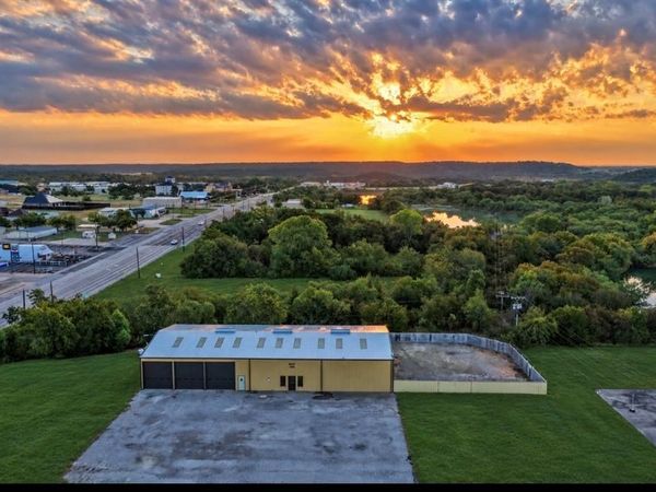 105 Factory Outlet Avenue, Mineral Wells, TX 76067
