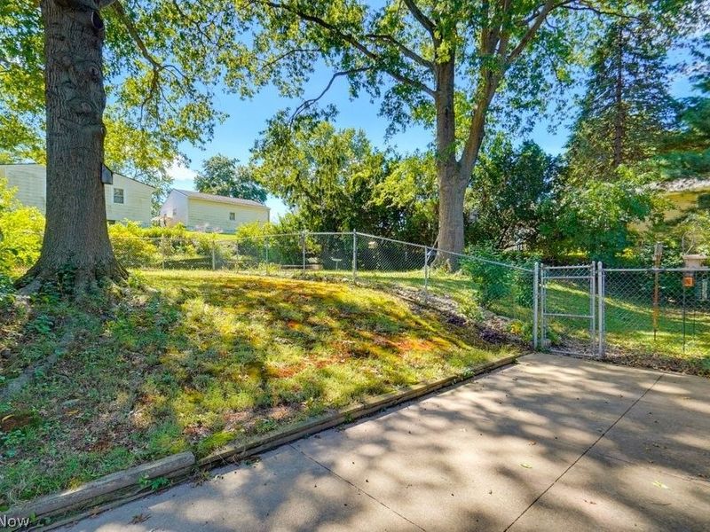 1170 Auburn Avenue, Barberton, OH 44203 Photo 6