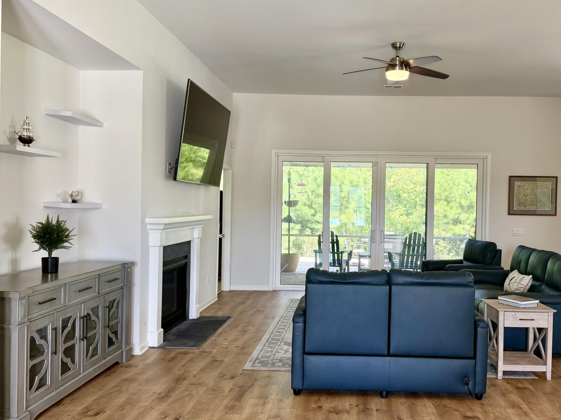 1042 Wading Point Boulevard Photo 11