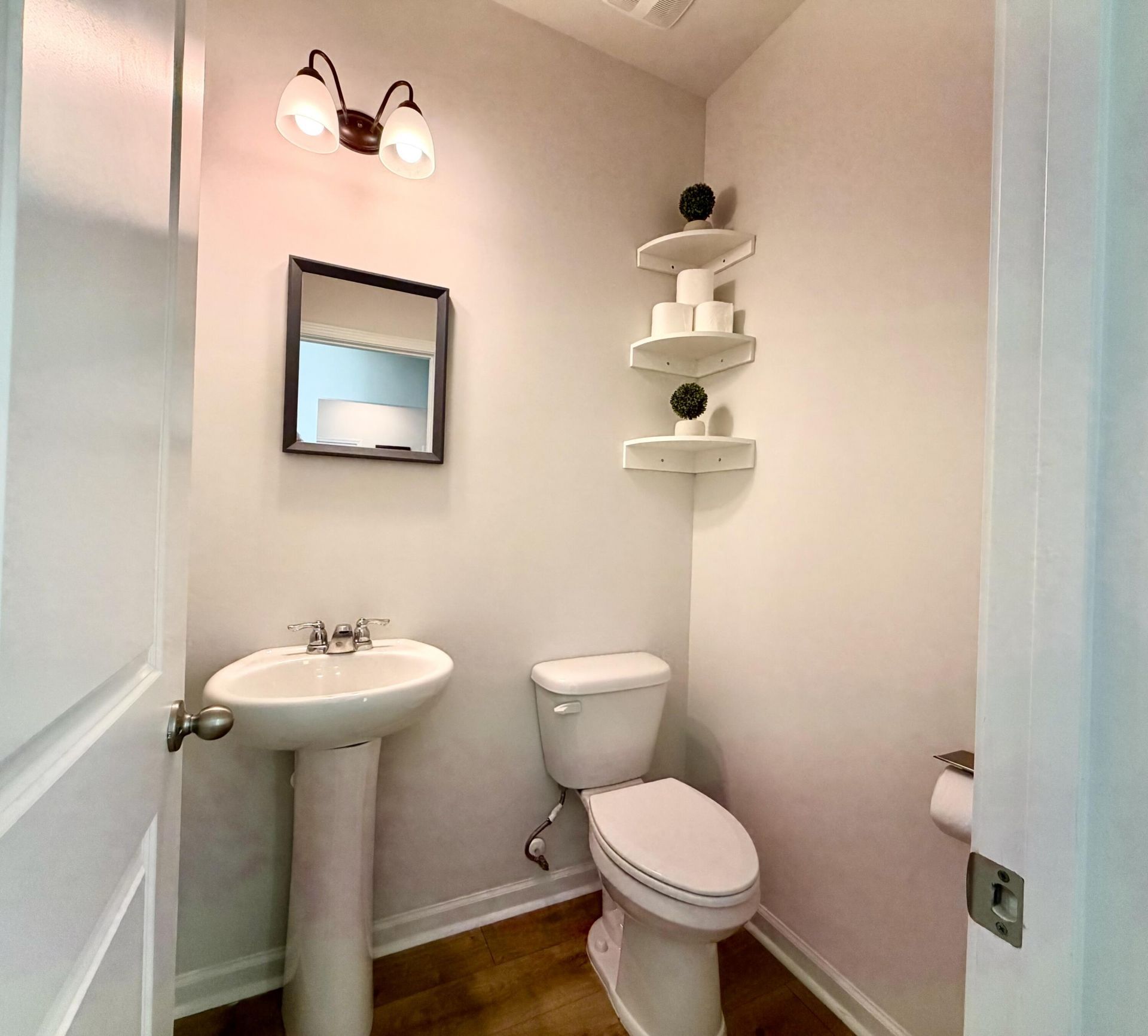 1042 Wading Point Boulevard Photo 13