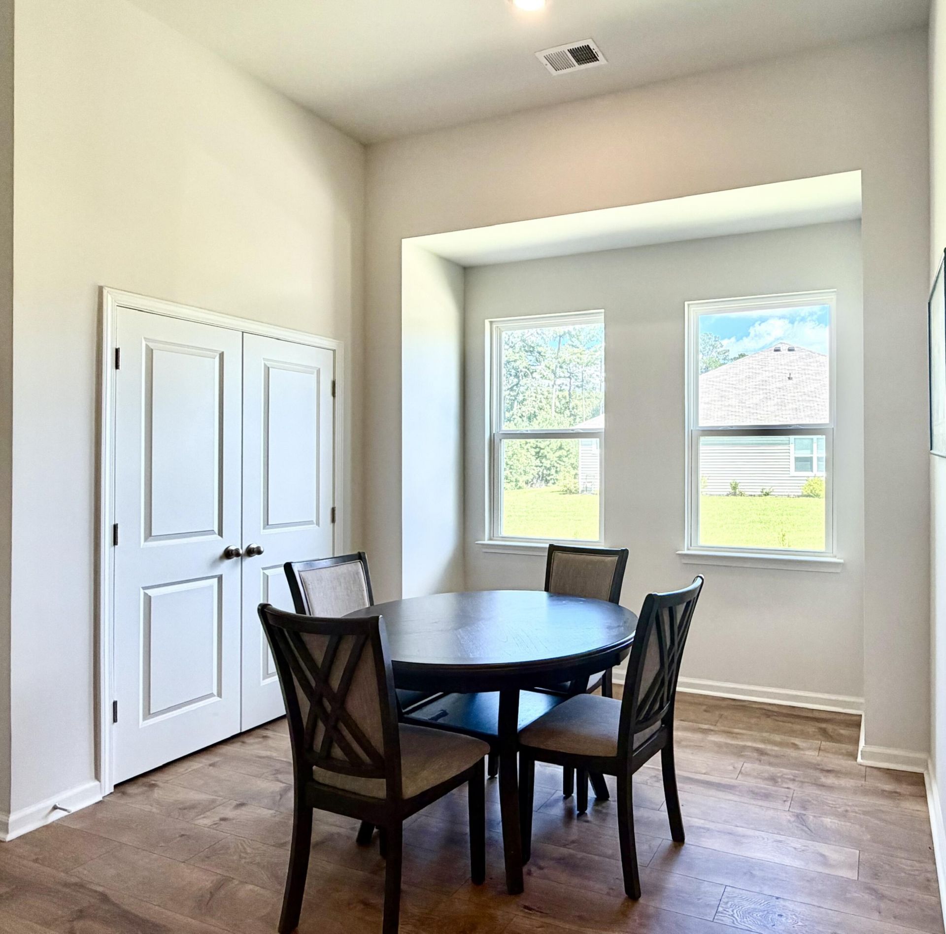 1042 Wading Point Boulevard Photo 5
