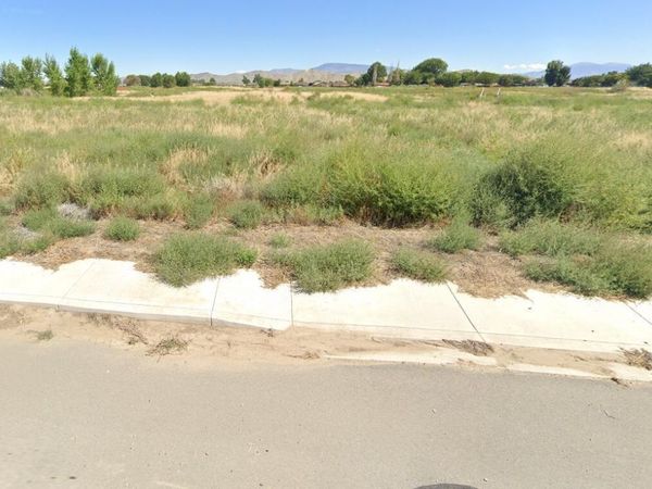 433 Crooked Stick Drive, Yerington, NV 89447