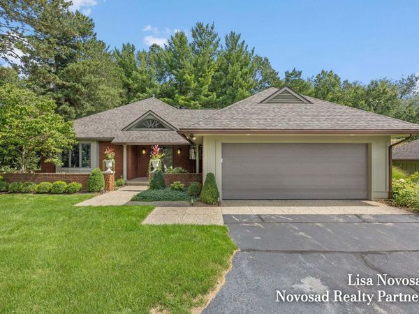 3589 Charlevoix Drive SE, Grand Rapids, MI 49546