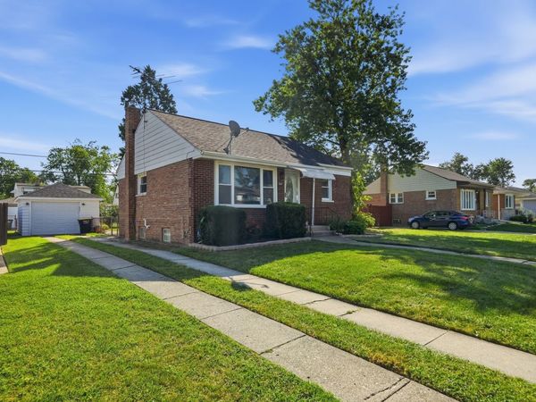 17617 Burnham Avenue , Lansing, IL 60438