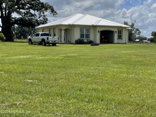 8516 240TH STREET, O'Brien, FL 32071