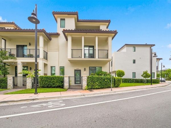 4519 NW 84th Ave , Doral, FL 33166