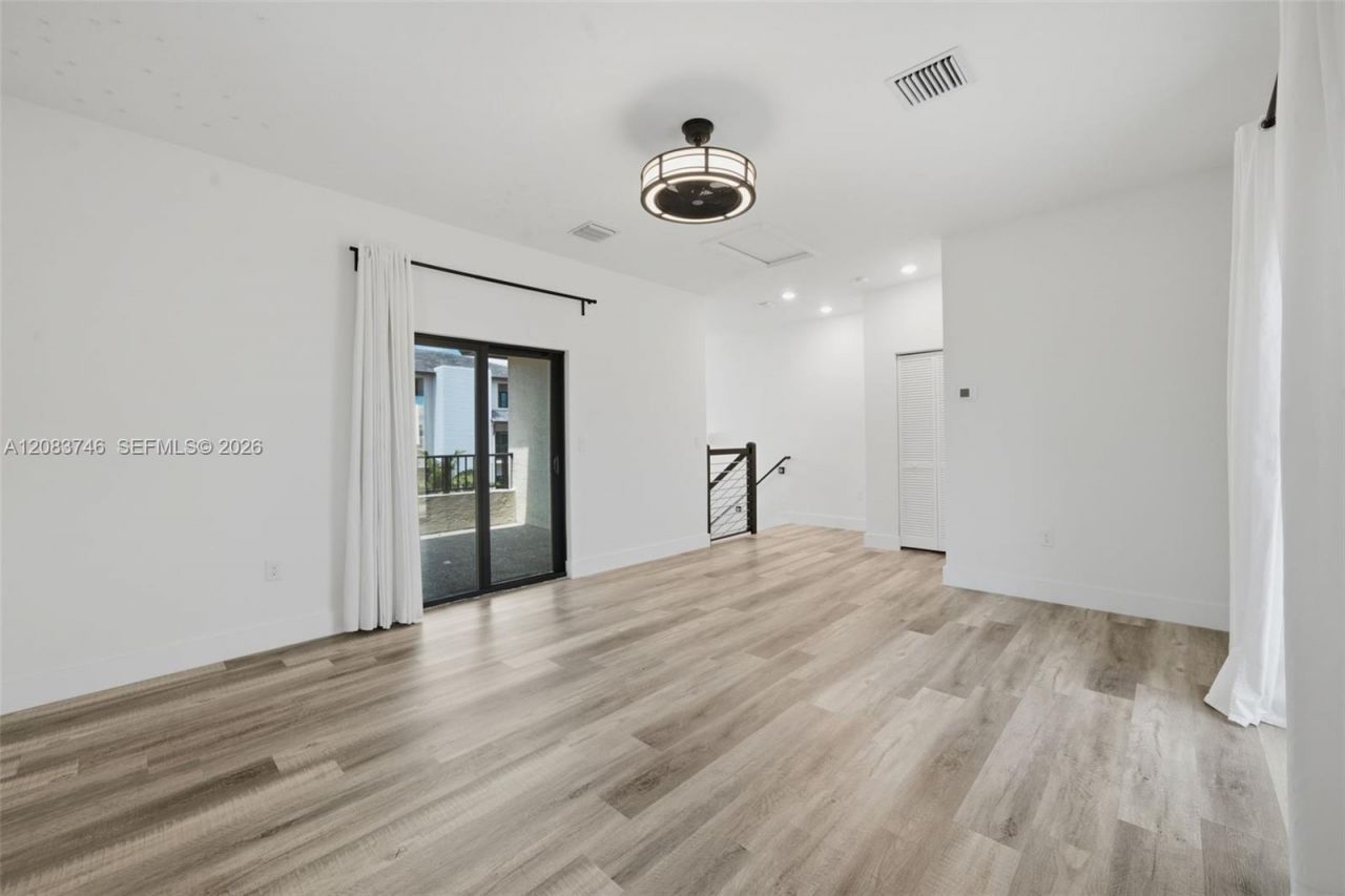 4519 NW 84th Ave, Doral, FL 33166 Photo