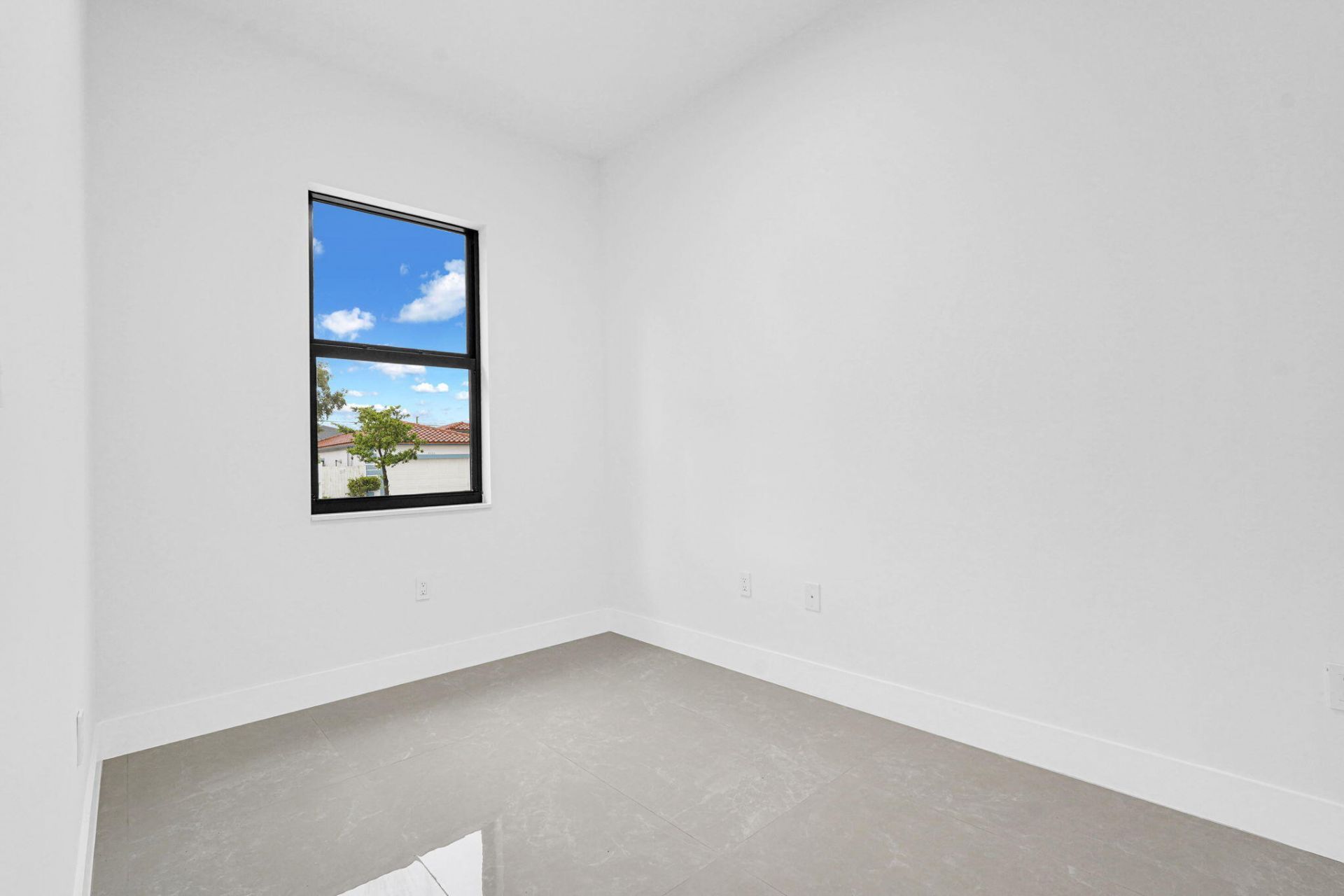 2540 NW 14th Court, Fort Lauderdale, FL 33311 Photo