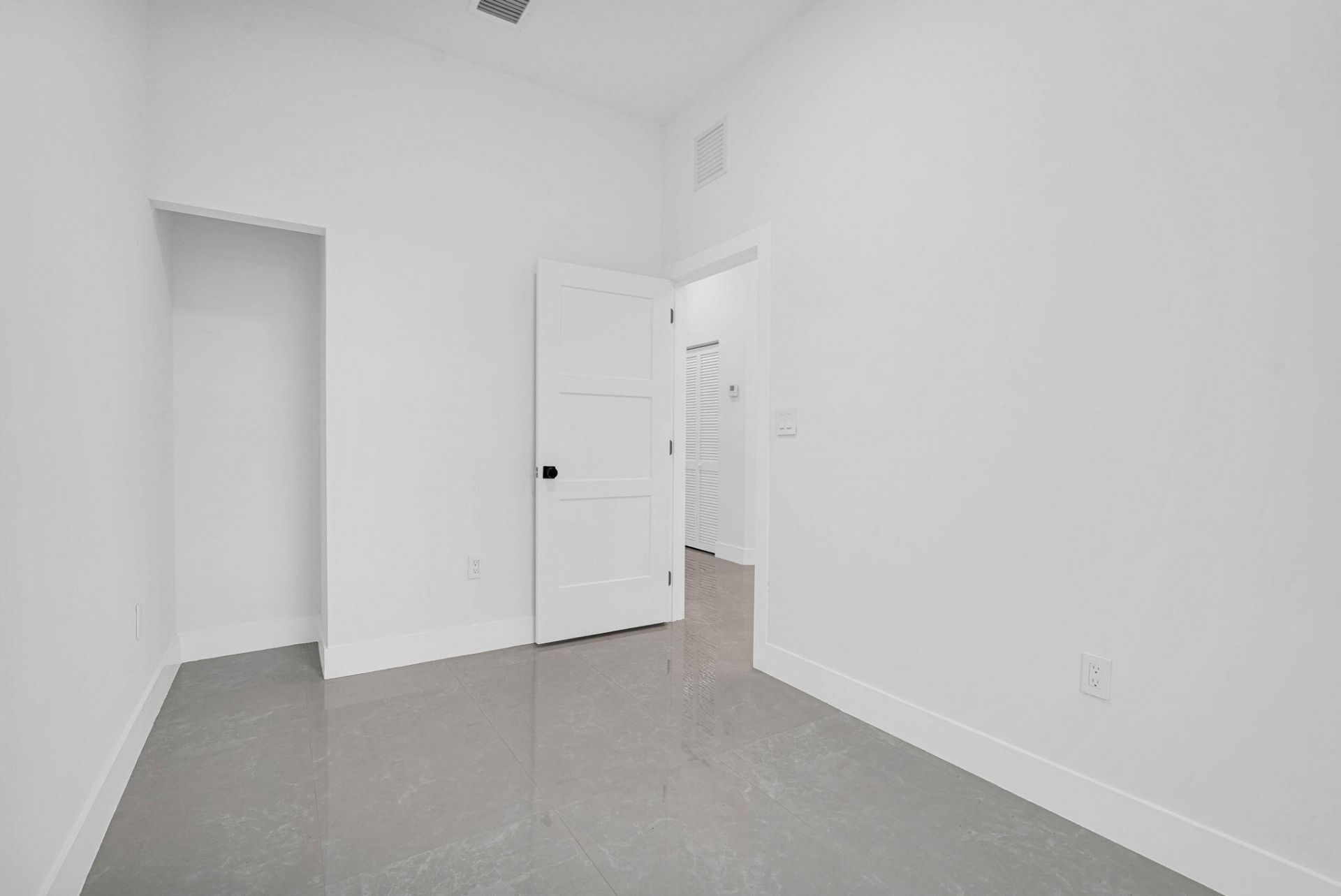 2540 NW 14th Court, Fort Lauderdale, FL 33311 Photo