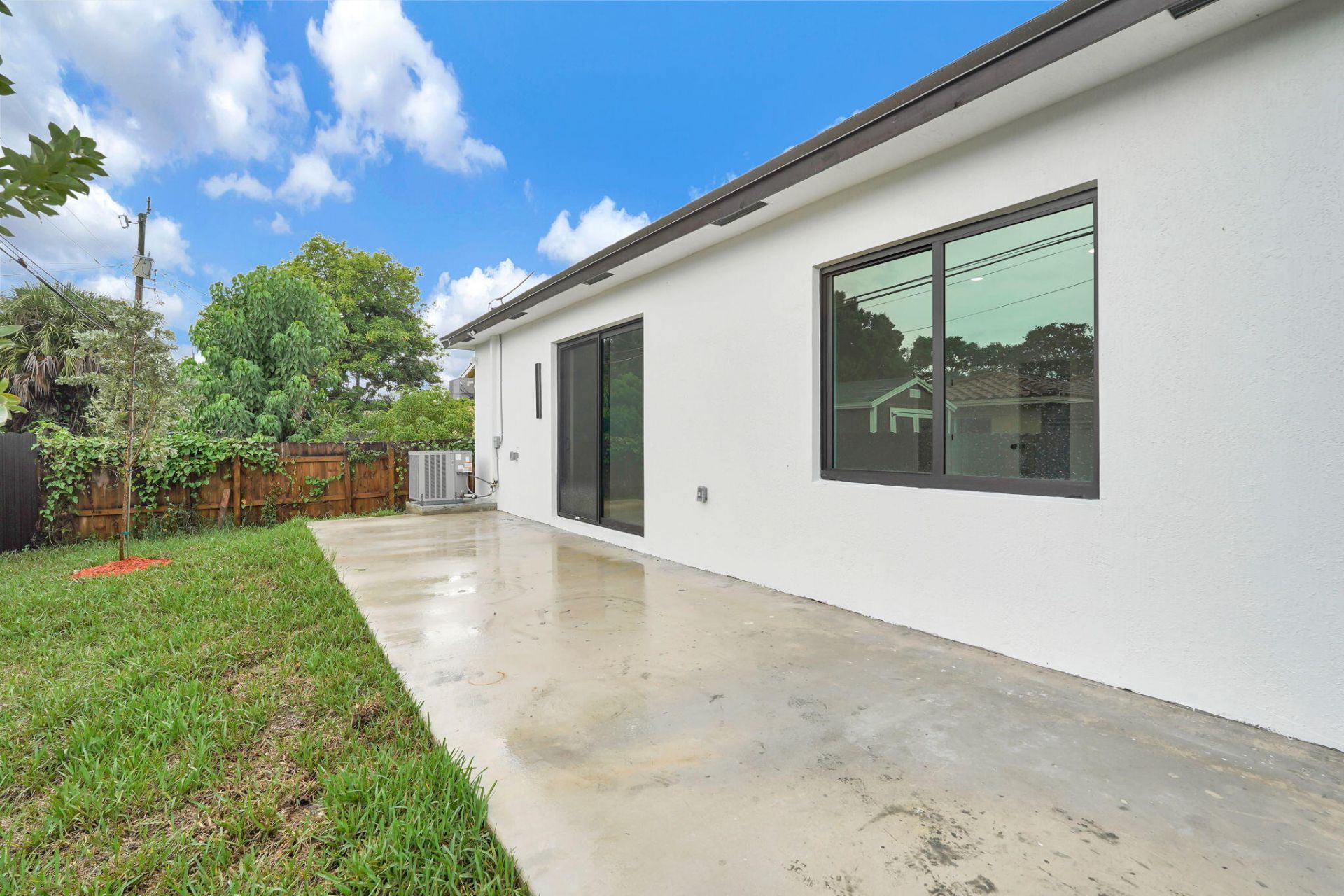 2540 NW 14th Court, Fort Lauderdale, FL 33311 Photo