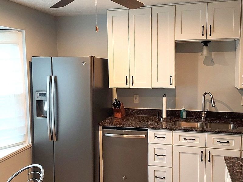 8882 Holly Lane, Unit 59, Olmsted Falls, OH 44138 Photo 2