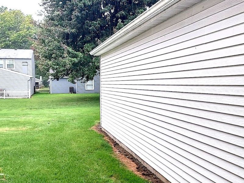 8882 Holly Lane, Unit 59, Olmsted Falls, OH 44138 Photo 29