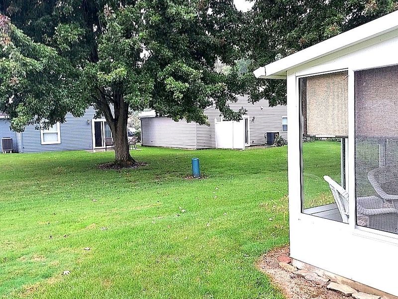 8882 Holly Lane, Unit 59, Olmsted Falls, OH 44138 Photo 30
