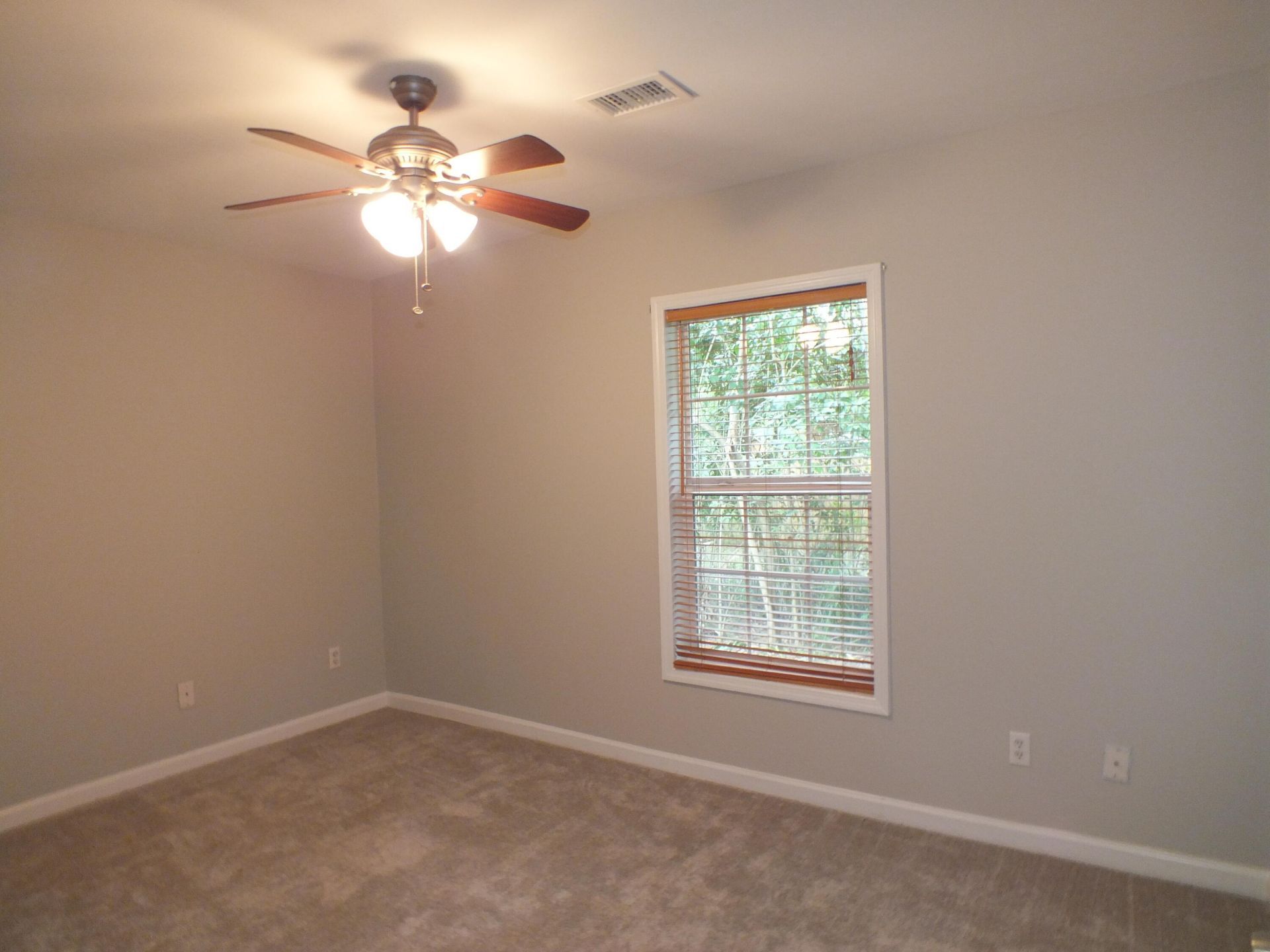 418 Meritta Avenue Photo 14