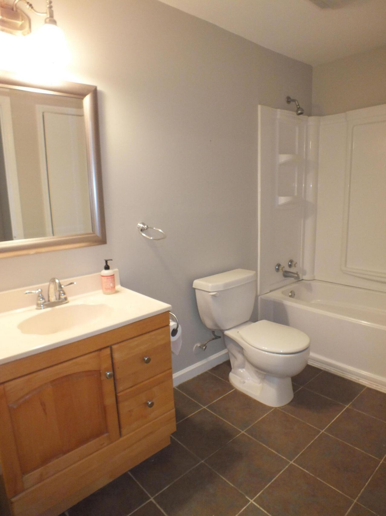 418 Meritta Avenue Photo 18