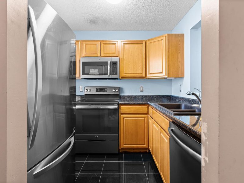 1795 Hobbes Drive, Unit 119F, Hilliard, OH 43026 Photo 9