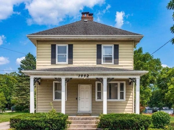 1992 Harrisburg Pike , Grove City, OH 43123