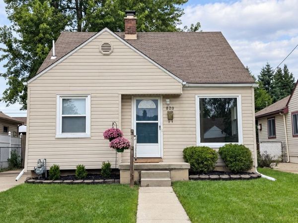 820 Cloverlawn Boulevard, Lincoln Park, Mi 48146