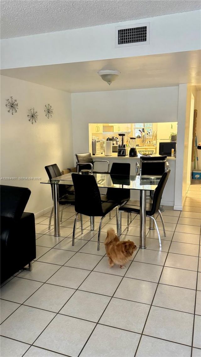 2710 W 76th St , Unit 208, Hialeah, FL 33016 Photo