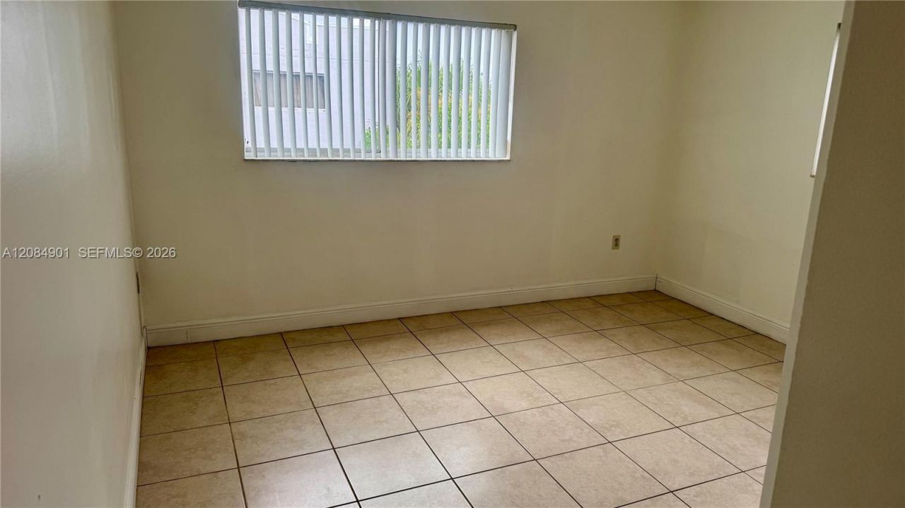 2710 W 76th St, Unit 208, Hialeah, FL 33016 Photo