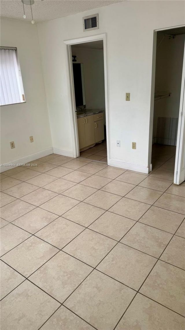 2710 W 76th St, Unit 208, Hialeah, FL 33016 Photo