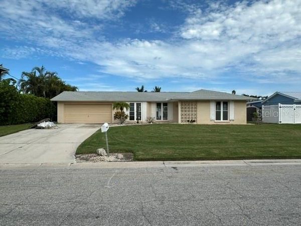524 68TH STREET , HOLMES BEACH, FL 34217