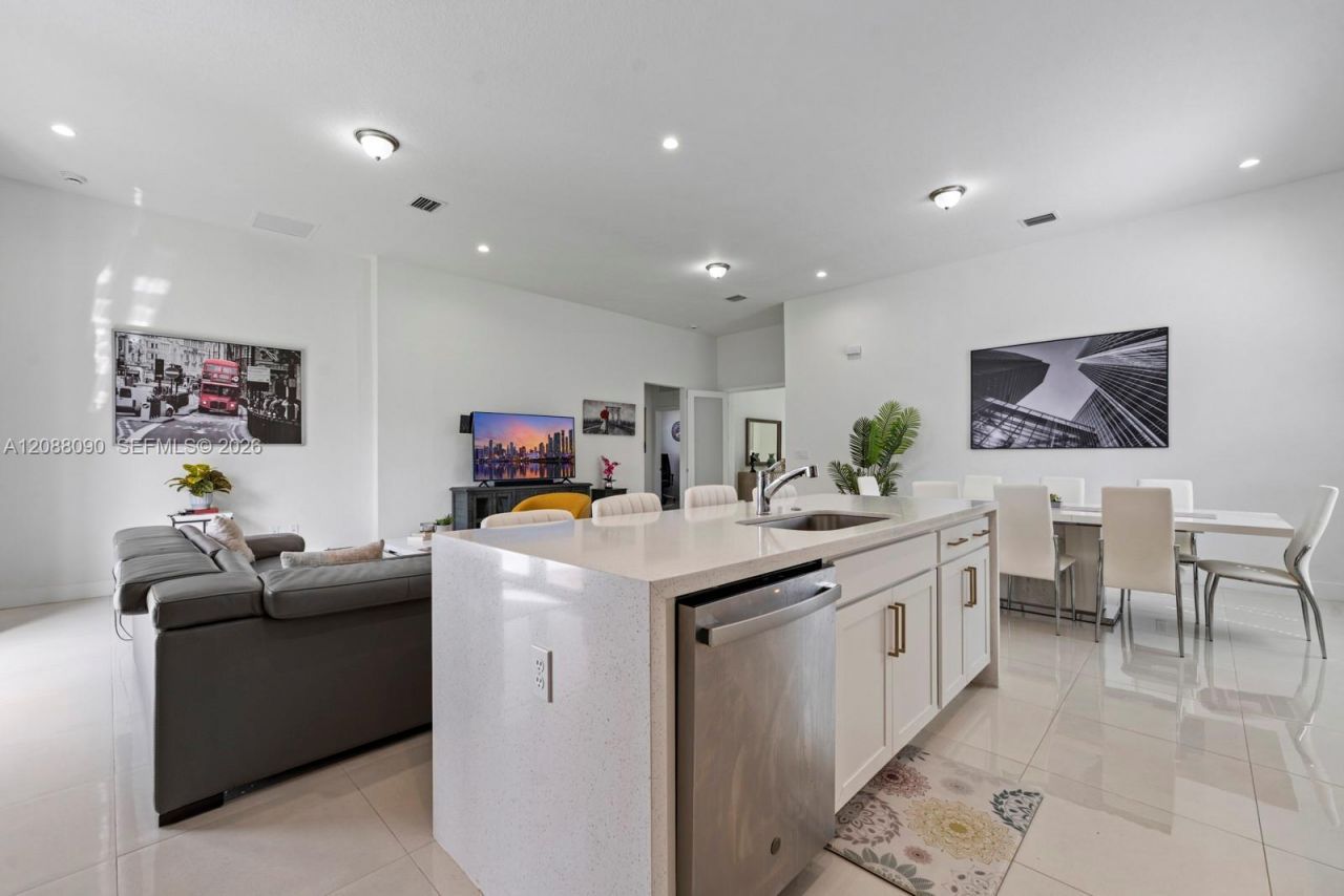 14540 SW 22nd St, Miami, FL 33175 Photo