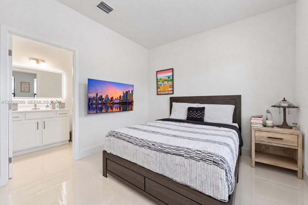 14540 SW 22nd St, Miami, FL 33175 Photo