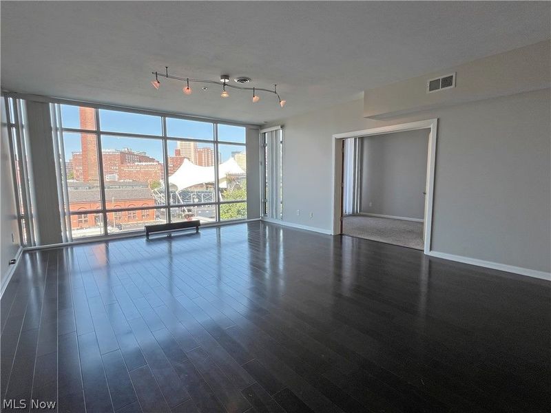 1237 Washington Avenue, Unit 706, Cleveland, OH 44113 Photo 6