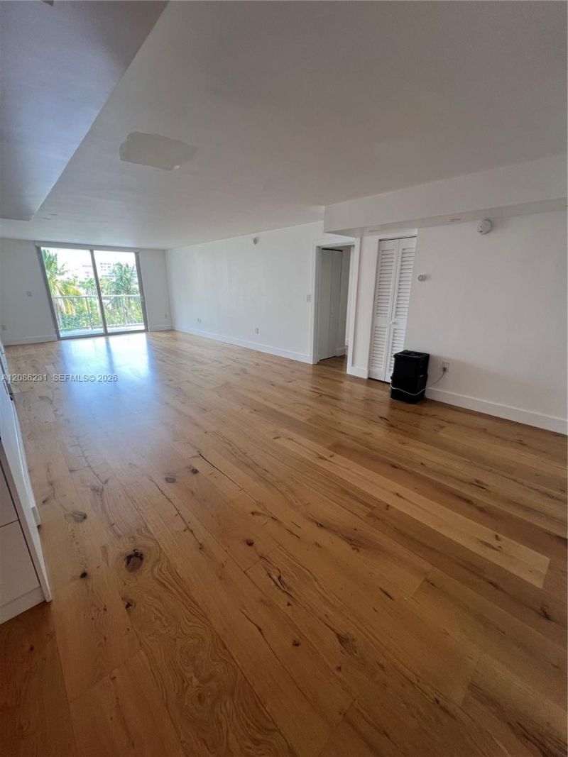 210 Sea View Dr, Unit 506, Key Biscayne, FL 33149 Photo