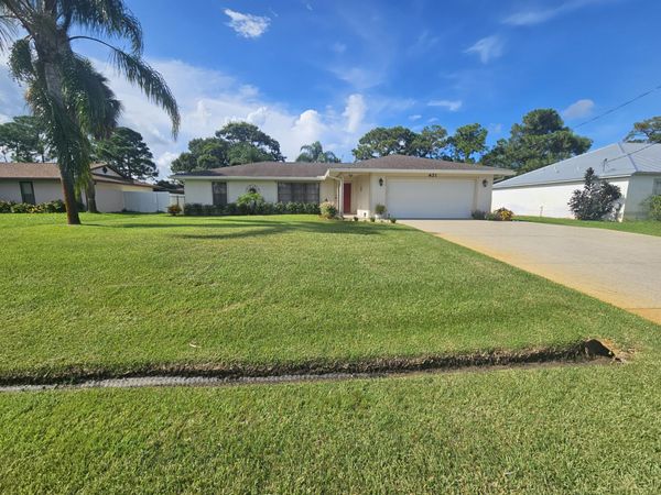 421 SE Faith Terrace, Port St. Lucie, FL 34983