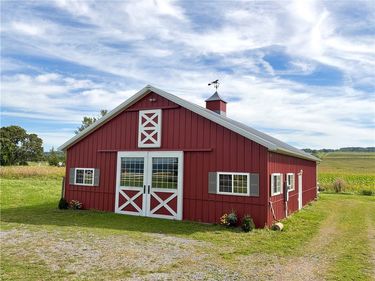 5690 State Route 414 , Hector, NY 14841