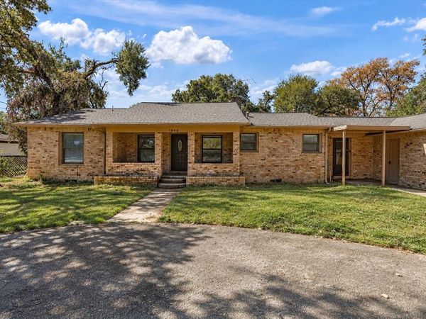 7905 Ella Young Drive , Lakeside, TX 76135