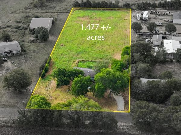 518 Hight Road , Waxahachie, TX 75167