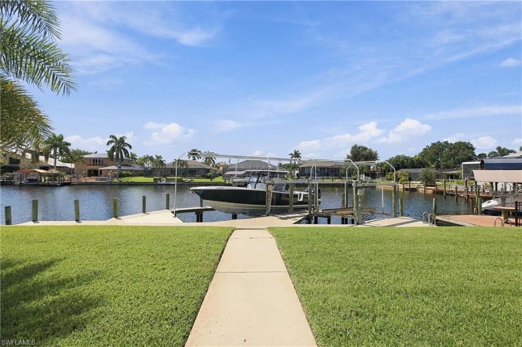 1932 Palaco Grande Pkwy, Cape Coral, FL 33904 Photo