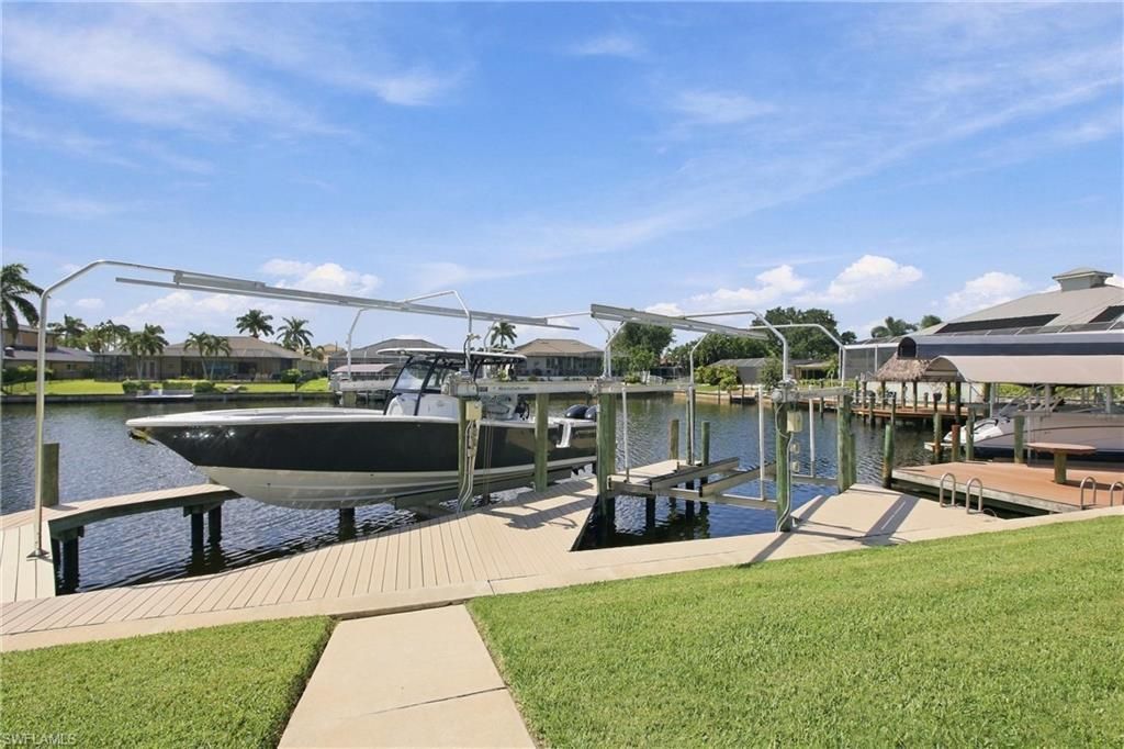 1932 Palaco Grande Pkwy, Cape Coral, FL 33904 Photo