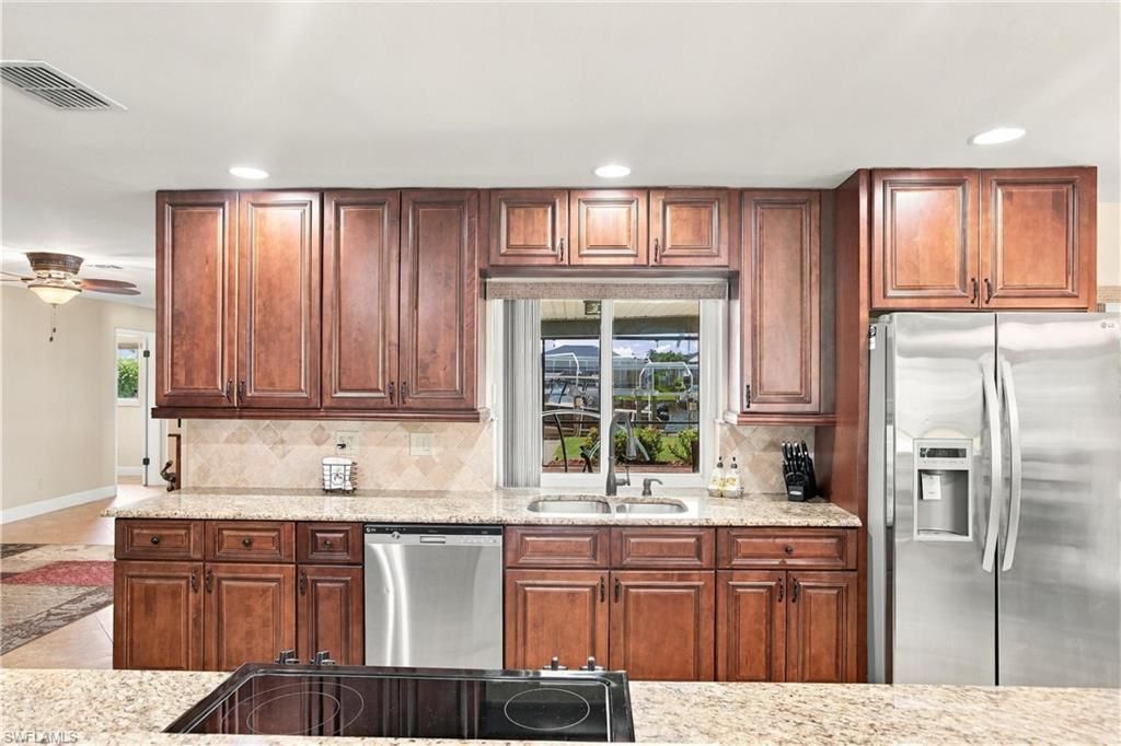 1932 Palaco Grande Pkwy, Cape Coral, FL 33904 Photo